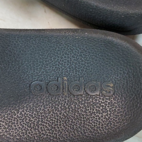 Adidas slides black white size 2 - Picture 5 of 7